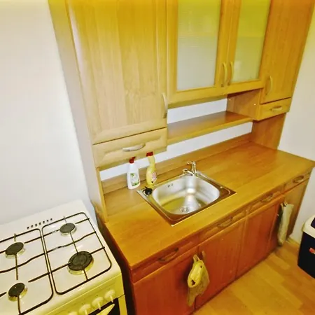 Private Flat 7 Mins To Center